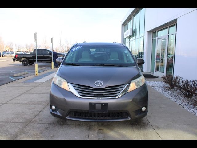 2013 Toyota Sienna XLE