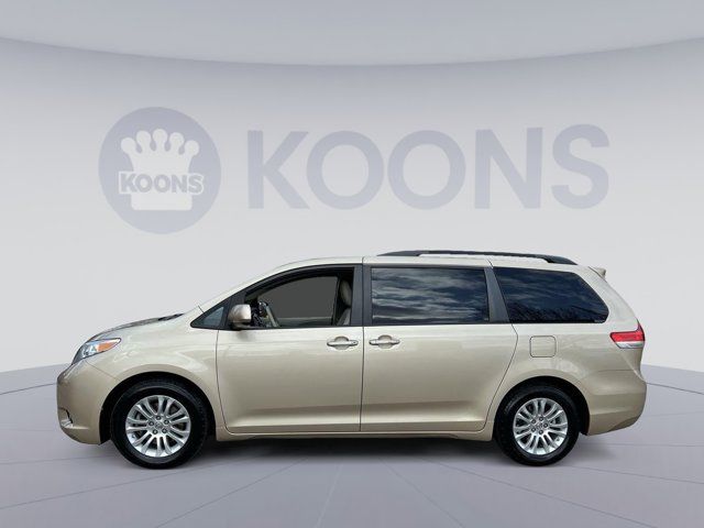 2013 Toyota Sienna XLE