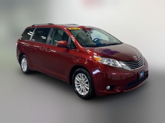 2013 Toyota Sienna XLE