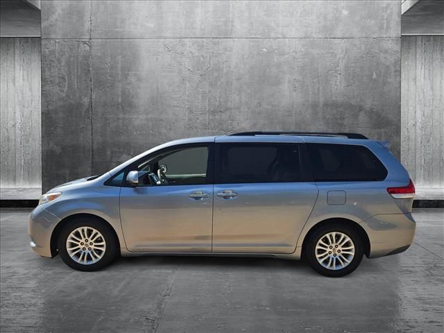 2013 Toyota Sienna XLE
