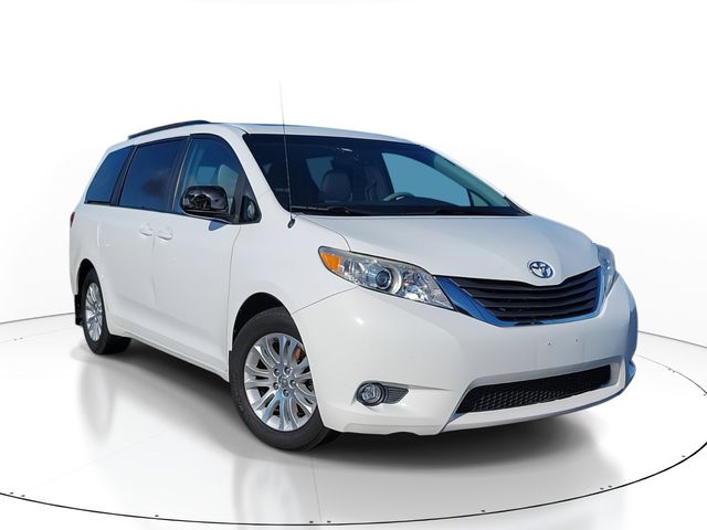 2013 Toyota Sienna XLE