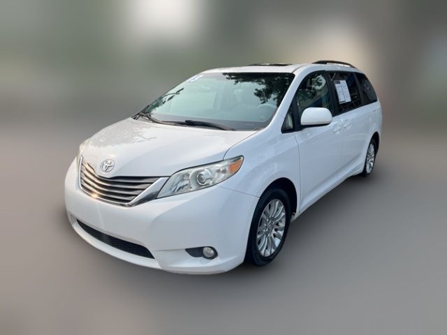 2013 Toyota Sienna XLE