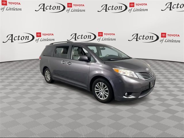 2013 Toyota Sienna 