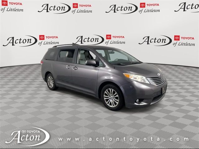 2013 Toyota Sienna 