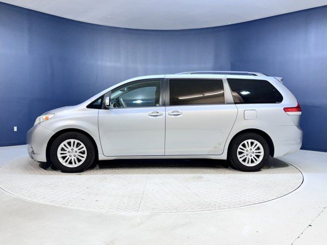 2013 Toyota Sienna XLE