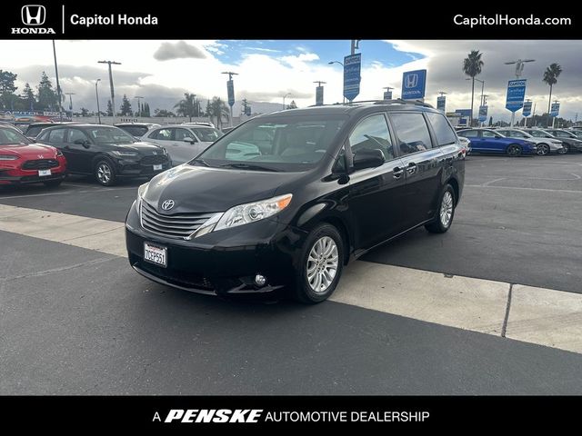 2013 Toyota Sienna XLE