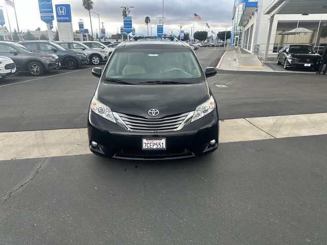 2013 Toyota Sienna XLE