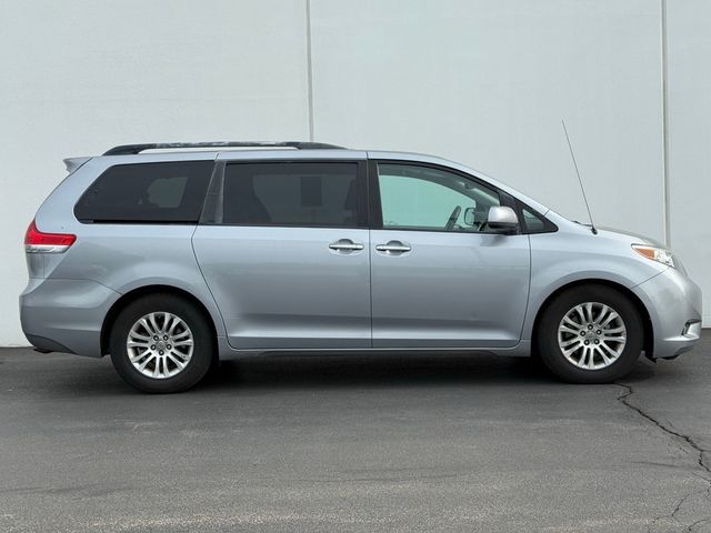 2013 Toyota Sienna XLE