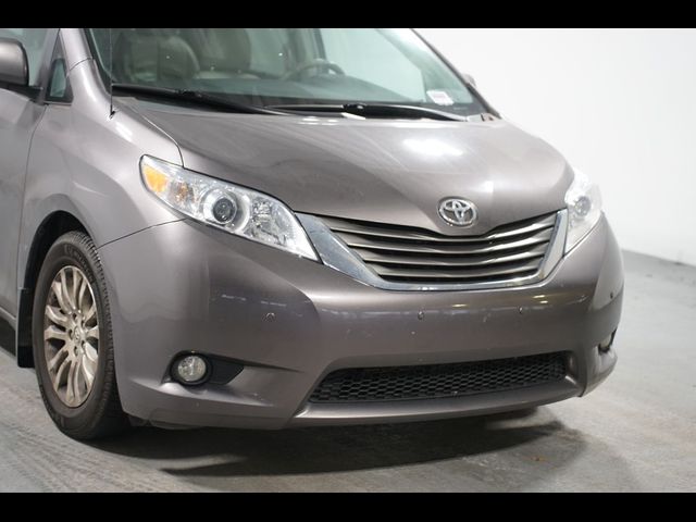 2013 Toyota Sienna XLE