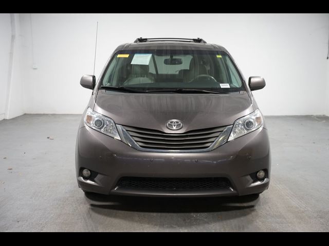 2013 Toyota Sienna XLE