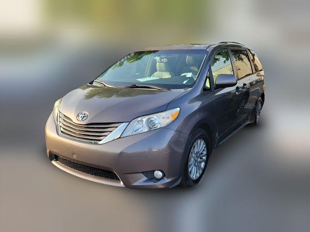 2013 Toyota Sienna XLE