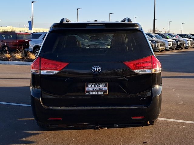 2013 Toyota Sienna 