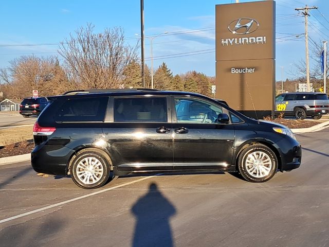 2013 Toyota Sienna 