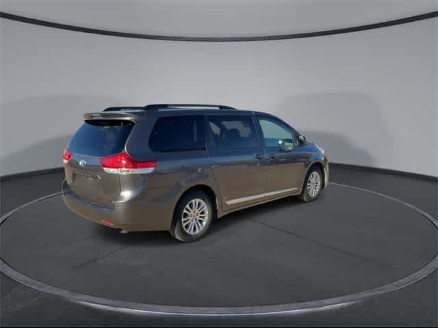 2013 Toyota Sienna XLE