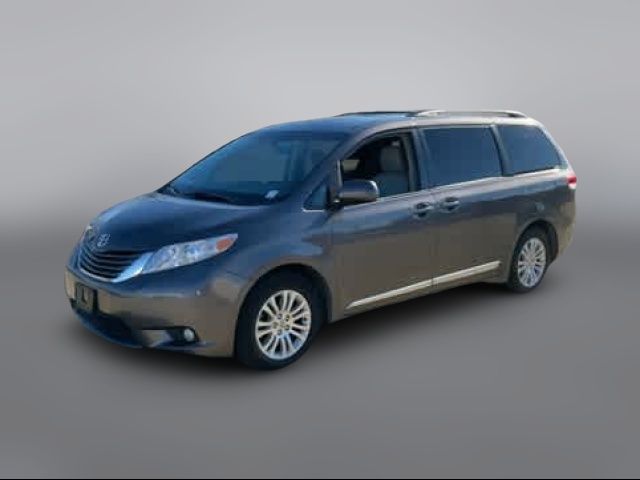 2013 Toyota Sienna XLE