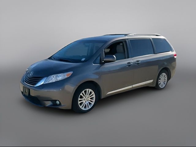 2013 Toyota Sienna XLE