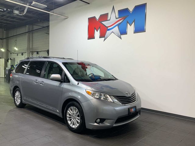 2013 Toyota Sienna XLE