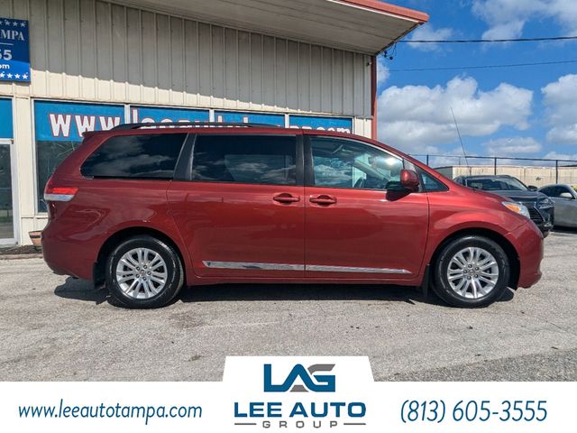 2013 Toyota Sienna XLE