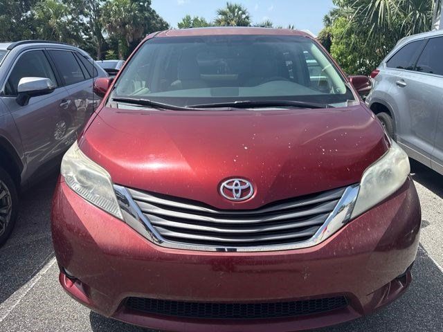 2013 Toyota Sienna XLE