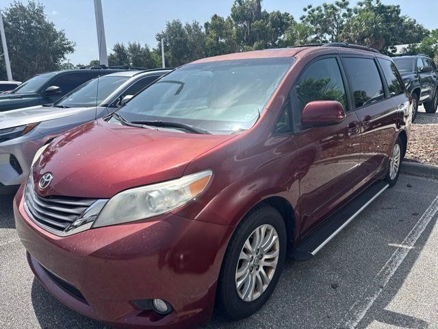 2013 Toyota Sienna XLE