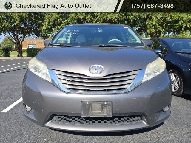 2013 Toyota Sienna XLE