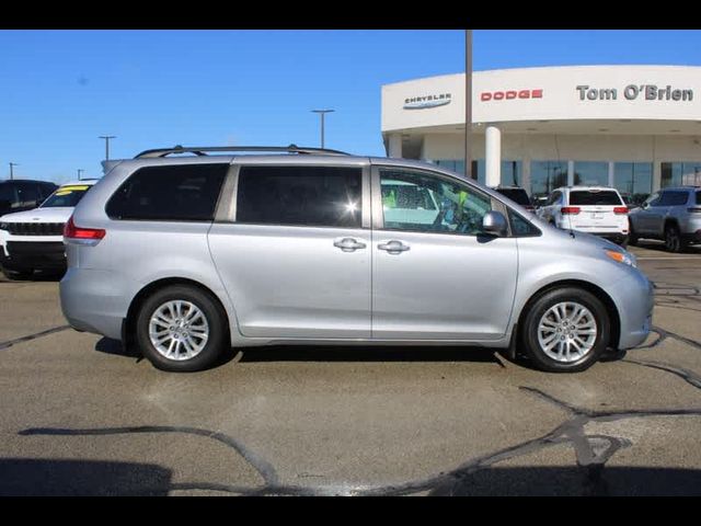 2013 Toyota Sienna XLE