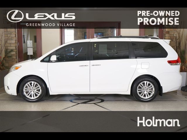 2013 Toyota Sienna XLE