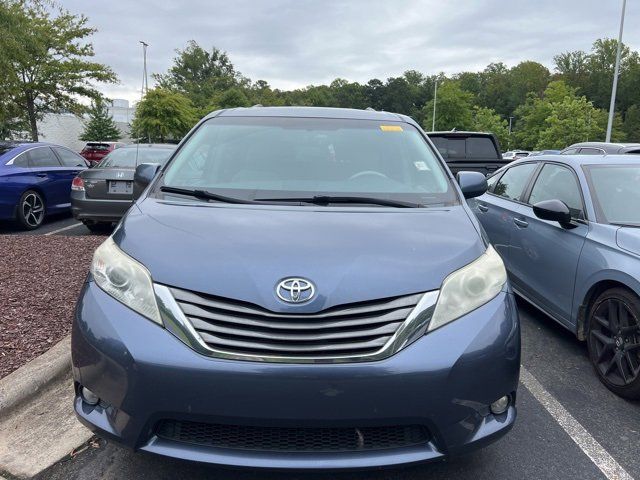 2013 Toyota Sienna XLE