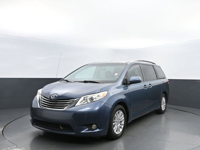 2013 Toyota Sienna XLE