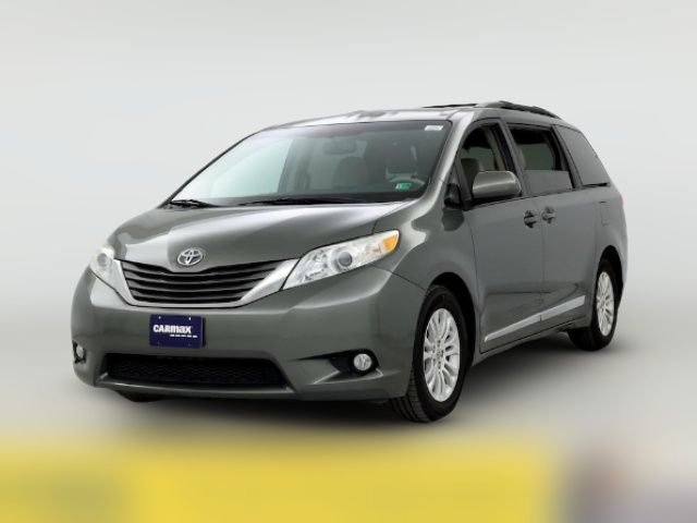 2013 Toyota Sienna XLE