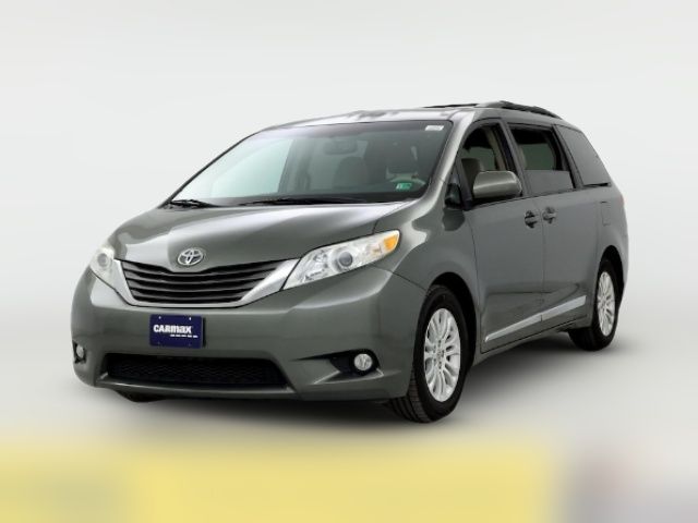 2013 Toyota Sienna XLE