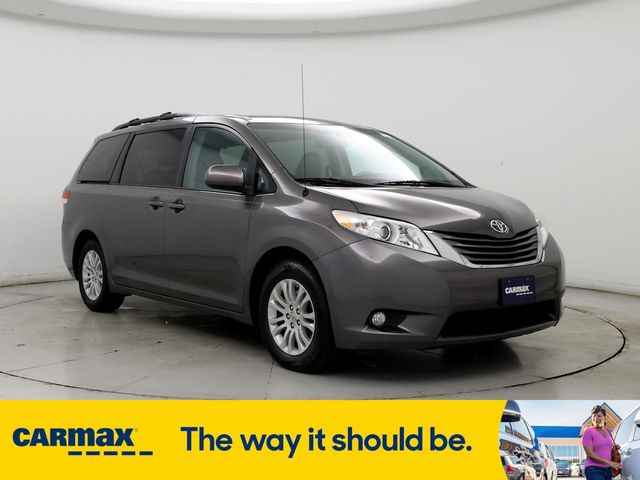 2013 Toyota Sienna XLE