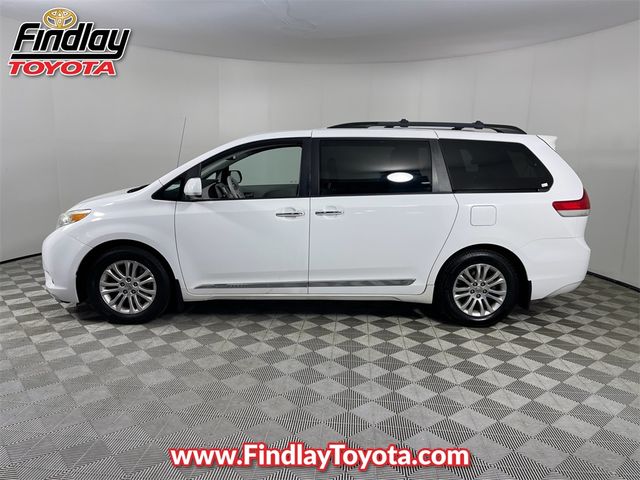 2013 Toyota Sienna XLE