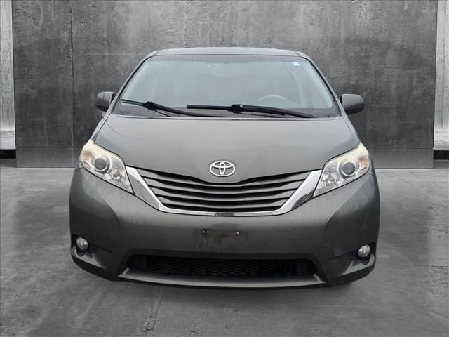 2013 Toyota Sienna XLE