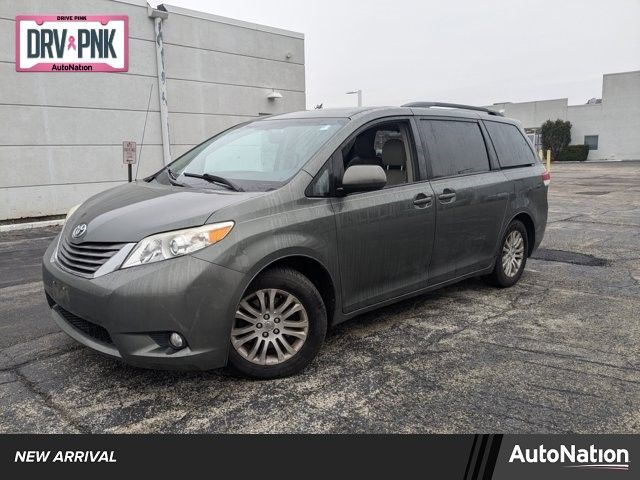 2013 Toyota Sienna XLE