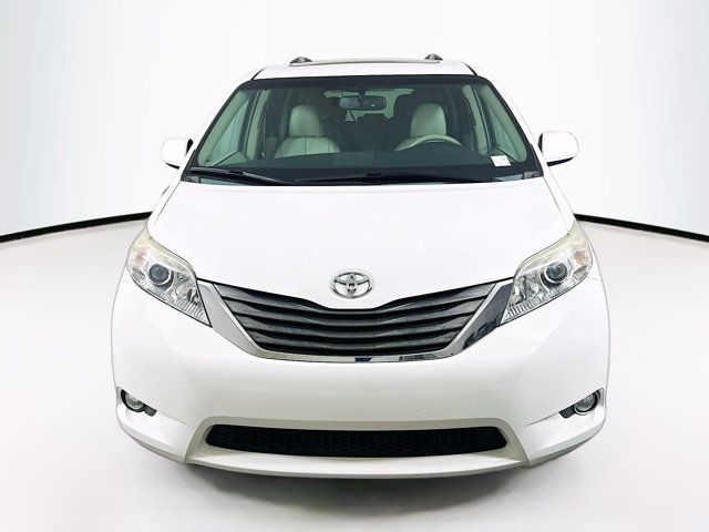 2013 Toyota Sienna XLE