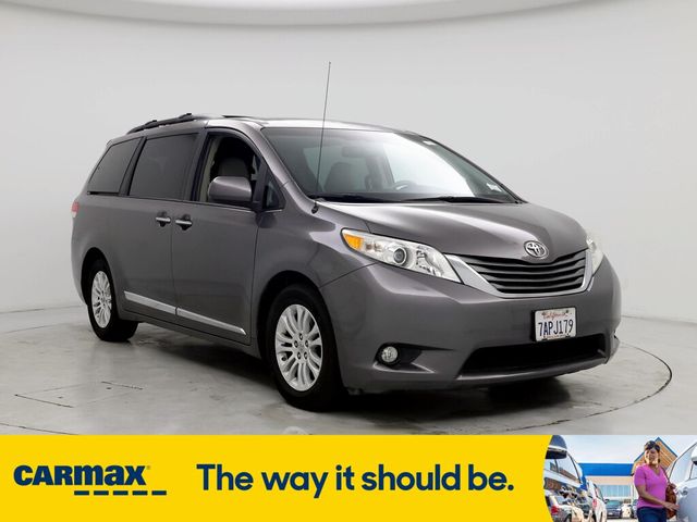 2013 Toyota Sienna XLE