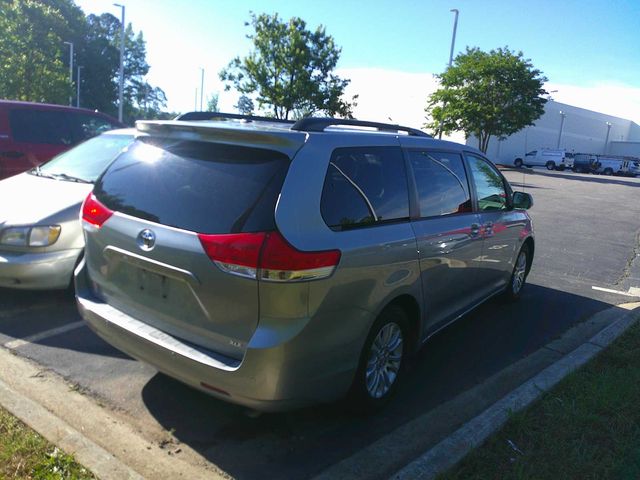 2013 Toyota Sienna XLE