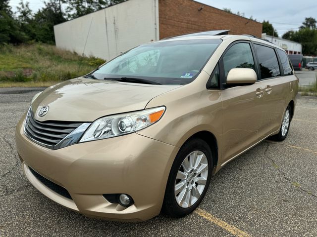 2013 Toyota Sienna XLE