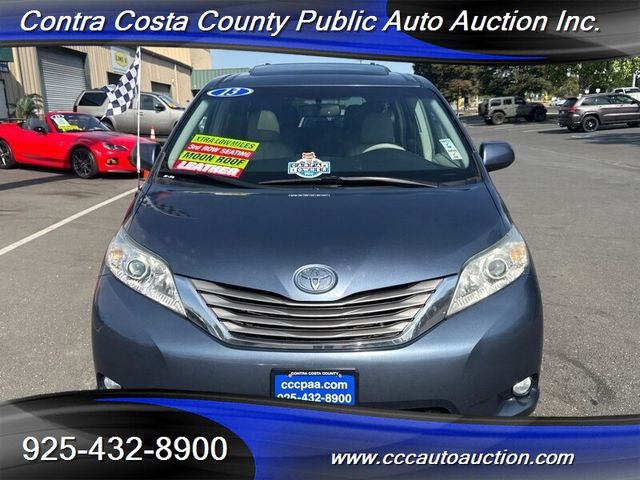 2013 Toyota Sienna 