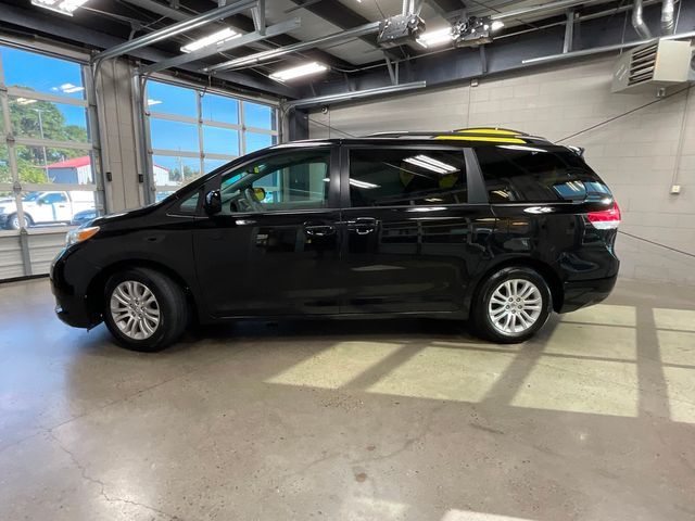 2013 Toyota Sienna 