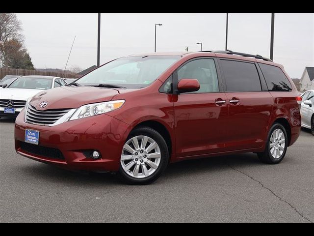 2013 Toyota Sienna XLE