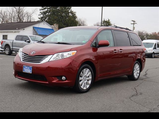 2013 Toyota Sienna XLE
