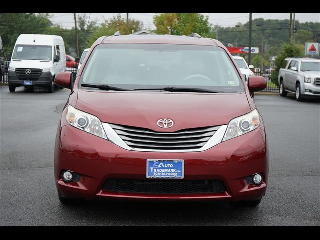 2013 Toyota Sienna 