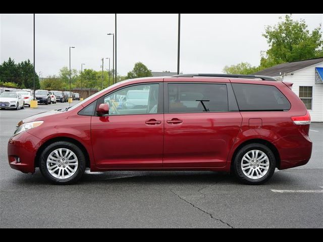 2013 Toyota Sienna 