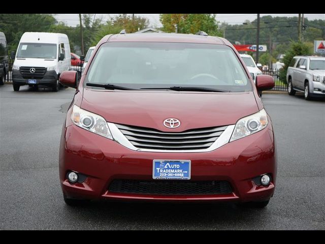 2013 Toyota Sienna 