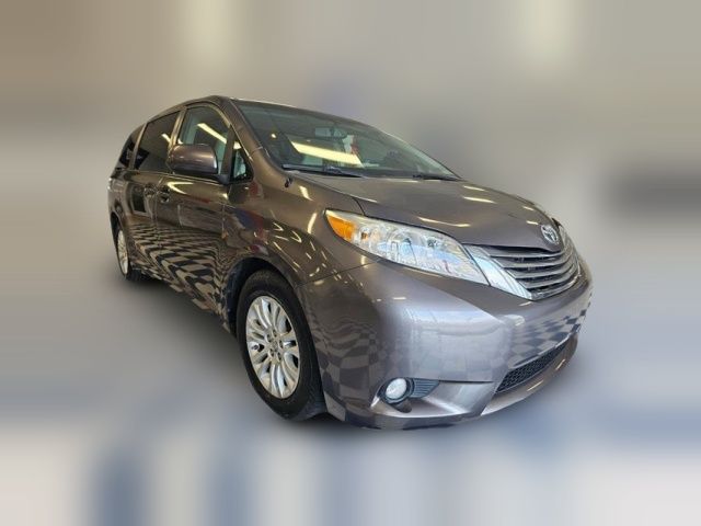 2013 Toyota Sienna 