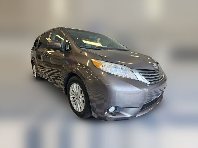 2013 Toyota Sienna 