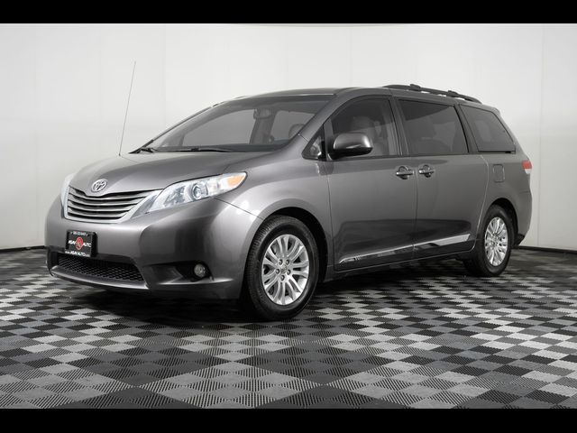 2013 Toyota Sienna 