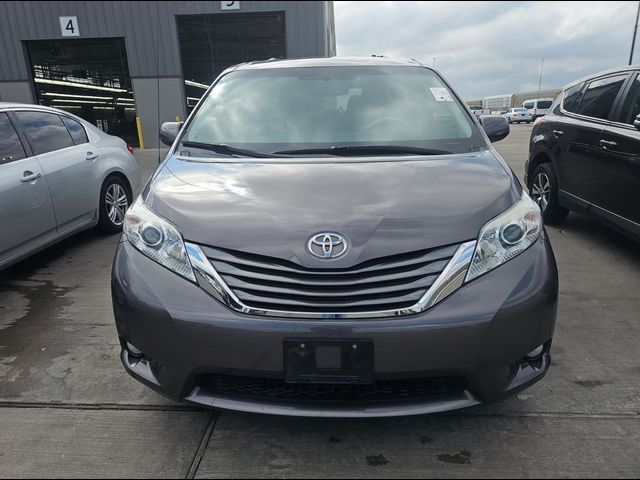 2013 Toyota Sienna 